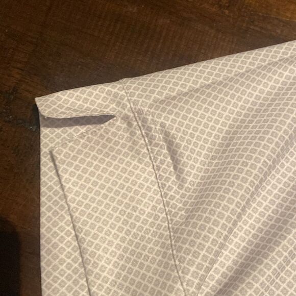 Women’s American Airlines White Polo work shirt gray diamond design size large - Picture 2 of 8